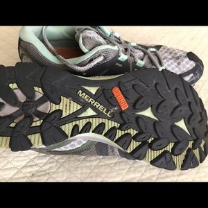 Womens Merrell walking/hiking shoes.
